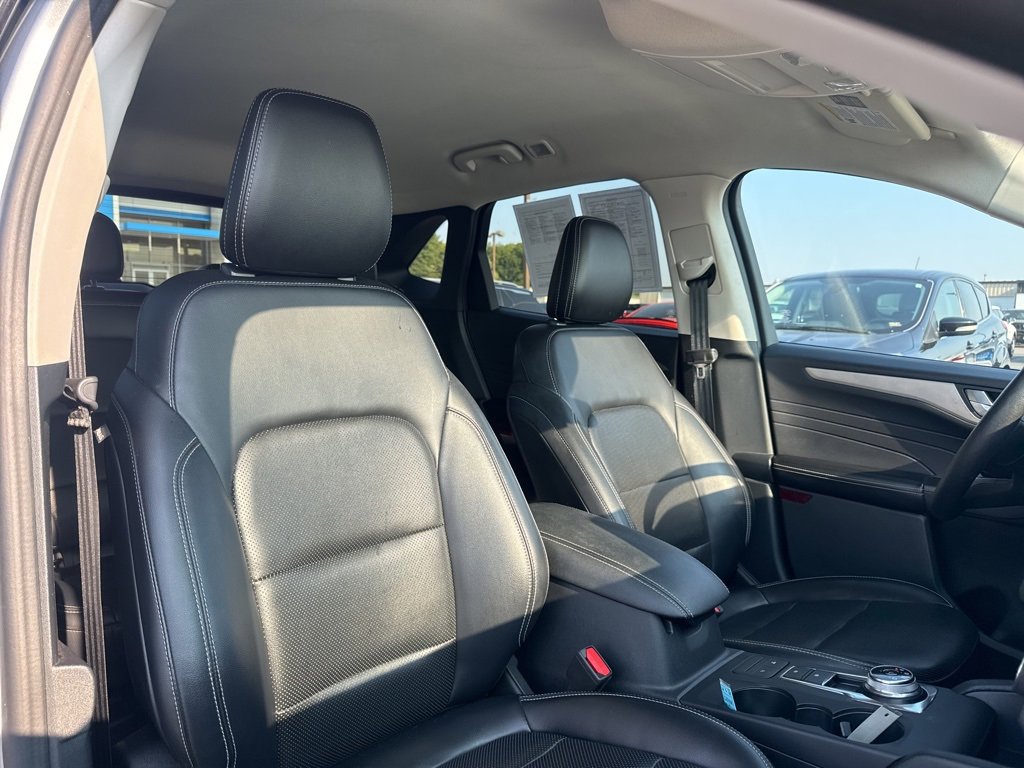 2021 Ford Escape SEL photo 10