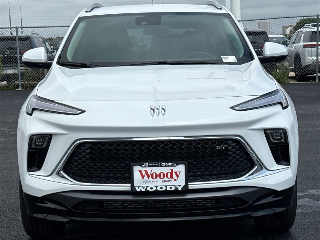 2026 Buick Encore GX Sport Touring photo 2