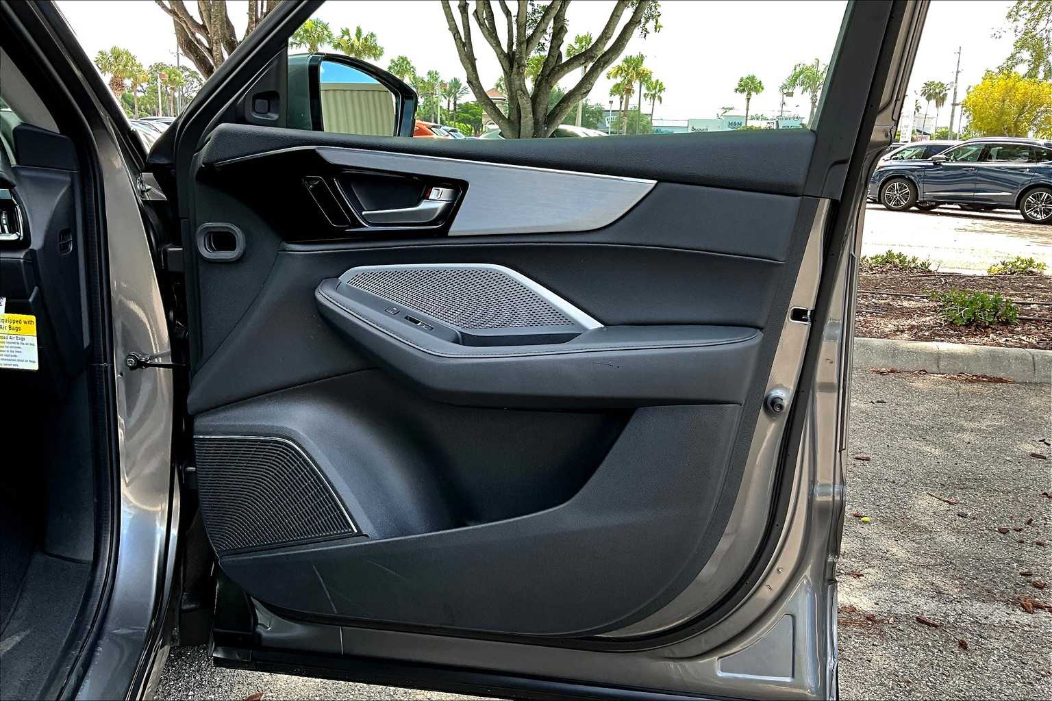 2025 Acura MDX SH-AWD photo 25