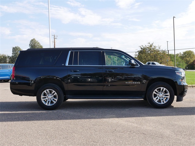 2020 Chevrolet Suburban LT photo 8