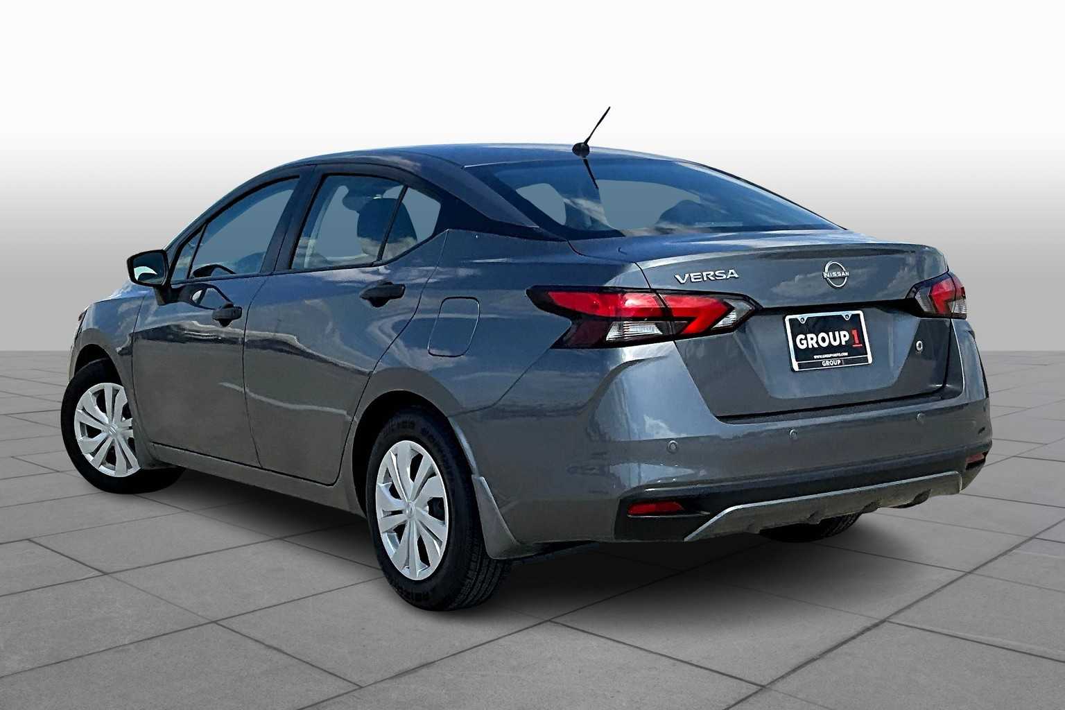 2023 Nissan Versa S photo 10