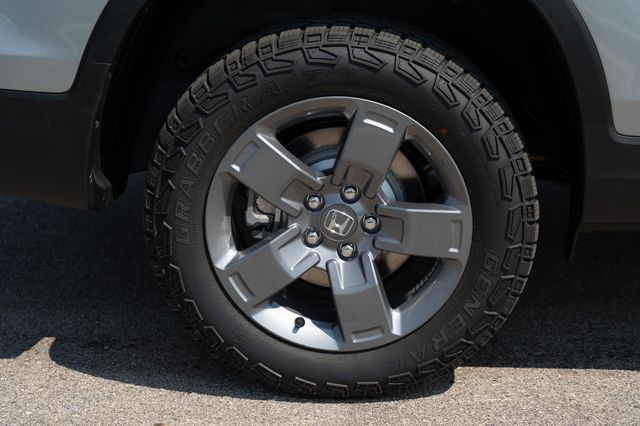 2025 Honda Ridgeline TrailSport photo 10