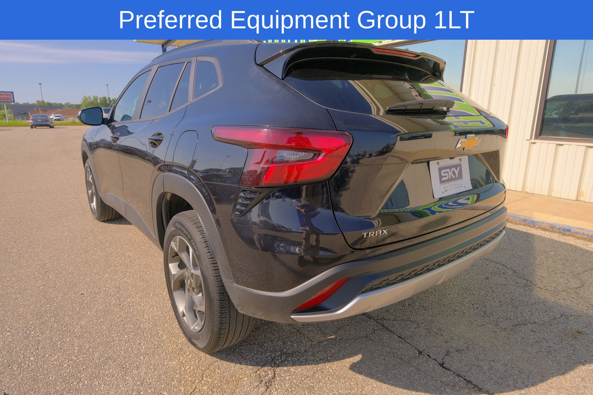 2025 Chevrolet Trax LT photo 4