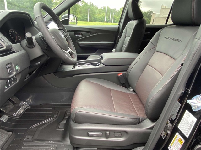2025 Honda Ridgeline Black Edition photo 13