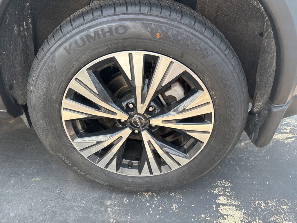 2023 Nissan Rogue SV photo 13