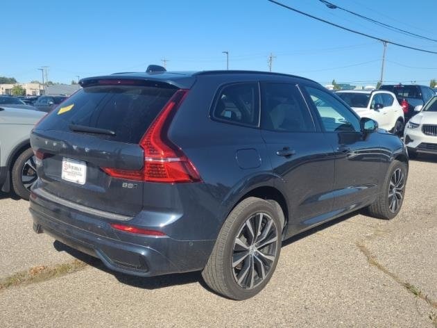 2023 Volvo XC60 B5 Plus photo 4