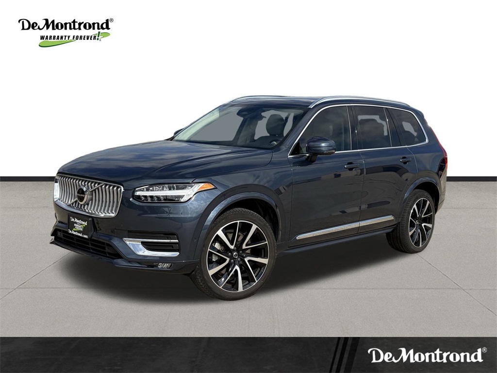2023 Volvo XC90 Plus's photo