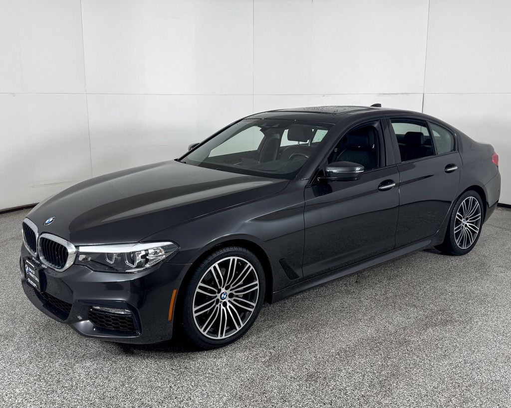 2018 BMW 5 Series 540i's photo