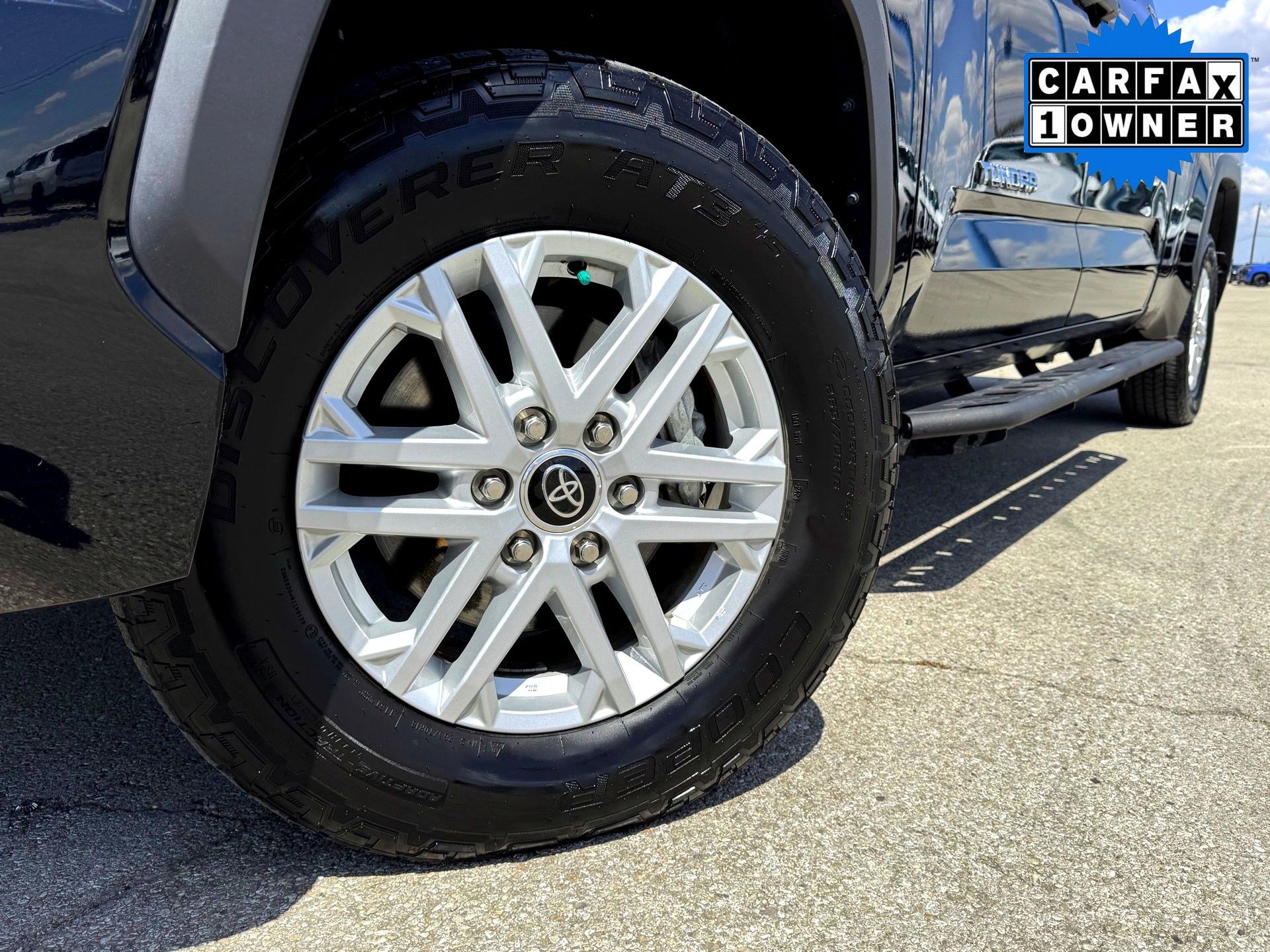 2022 Toyota Tundra SR5 photo 2