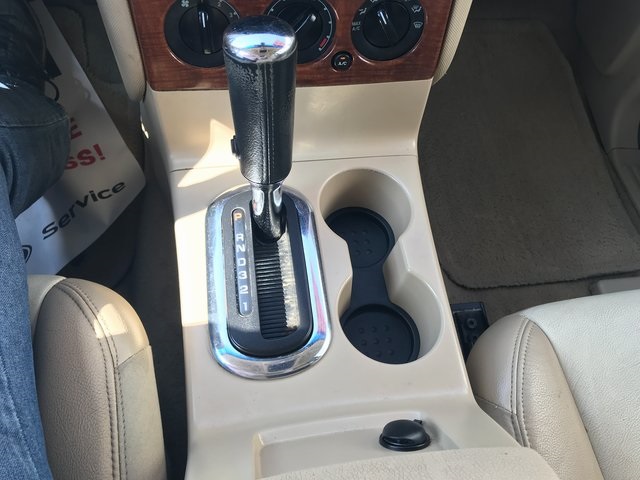 2006 Ford Explorer Eddie Bauer photo 8