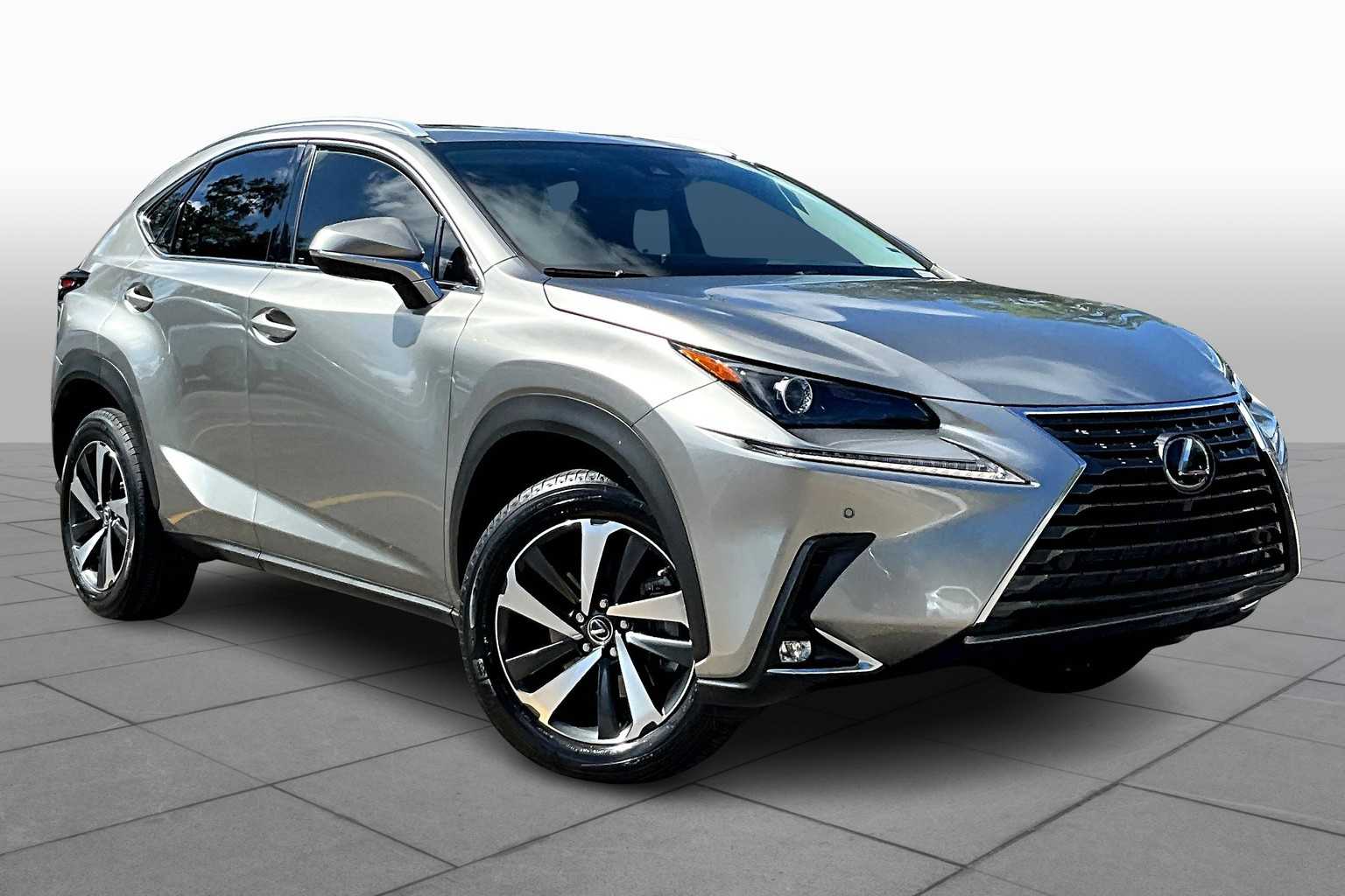 2021 Lexus NX 300 photo 2