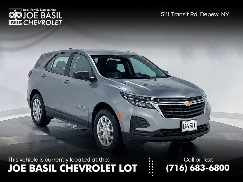 2023 Chevrolet Equinox LS's photo