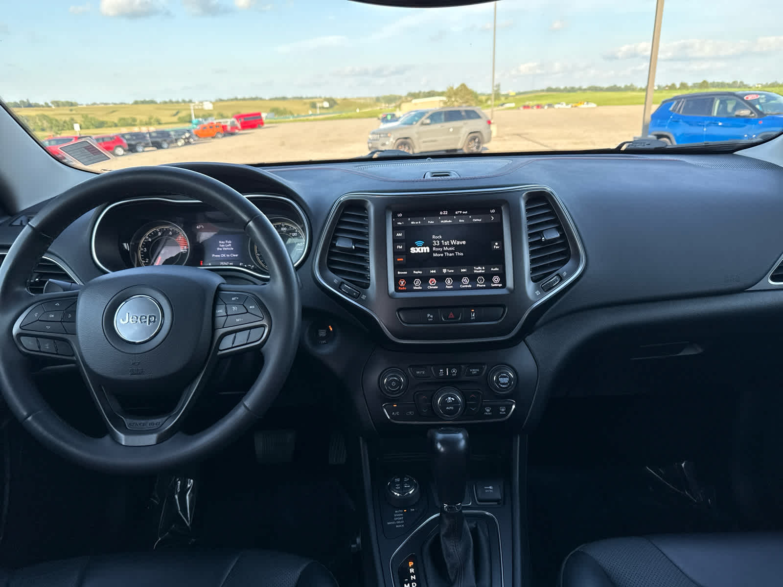 2022 Jeep Cherokee Trailhawk photo 23