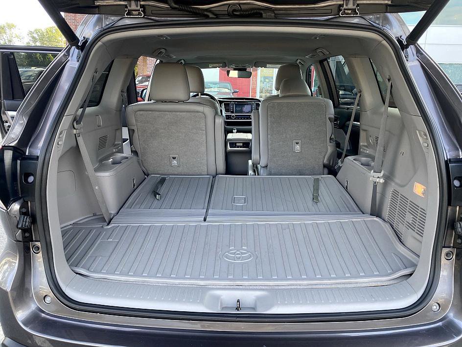 2019 Toyota Highlander XLE photo 19