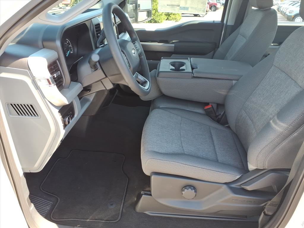 2026 Ford F-250 XL photo 4