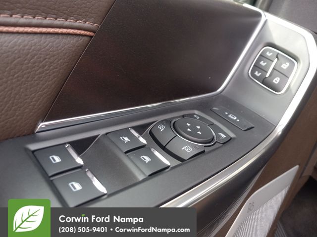 2025 Ford F-350 King Ranch photo 11