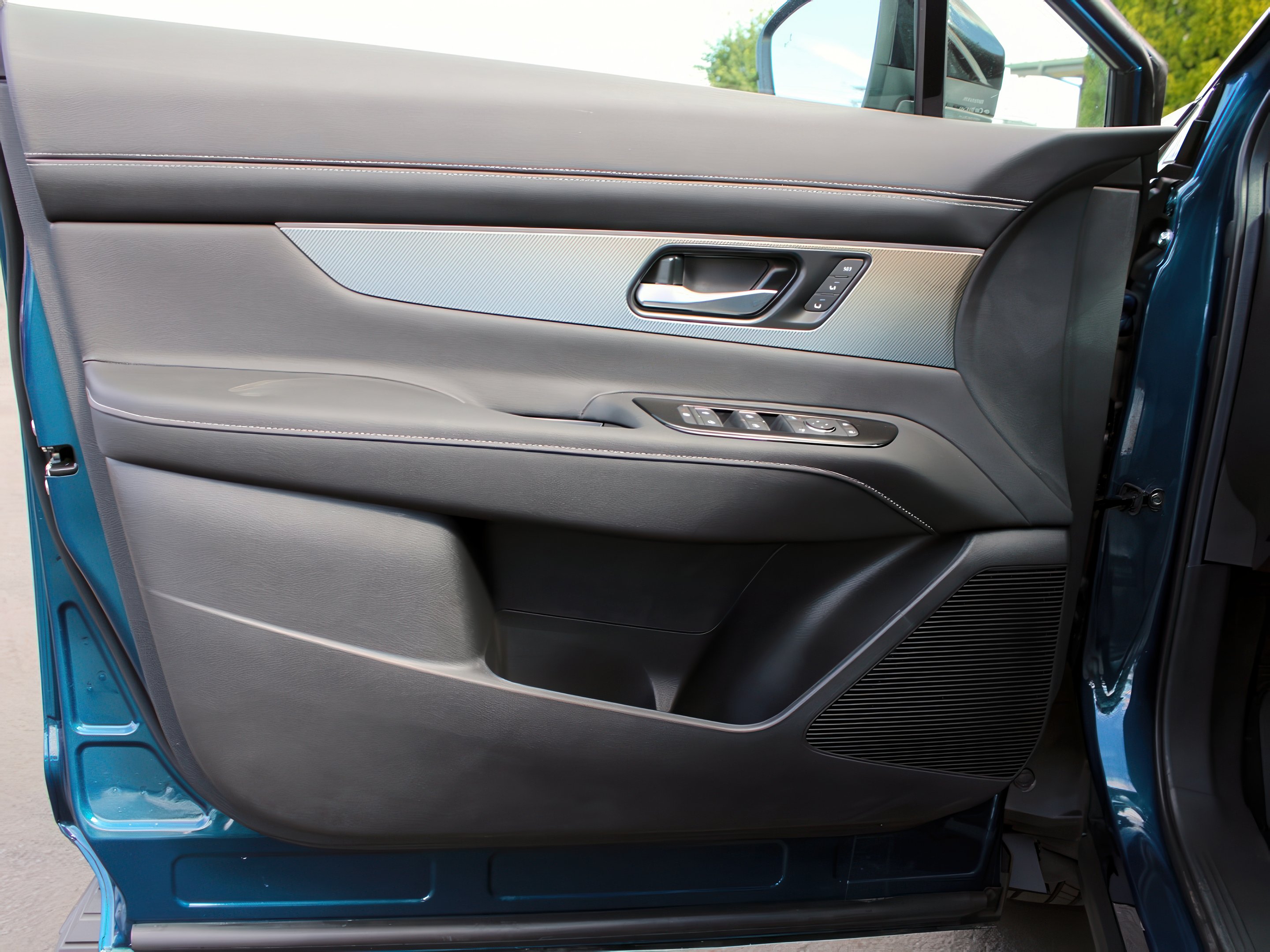 2025 Nissan Murano SL photo 8