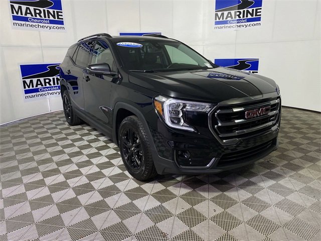 2024 GMC Terrain AT4's photo