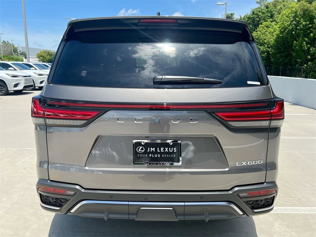 2025 Lexus LX 600 F SPORT Handling photo 3