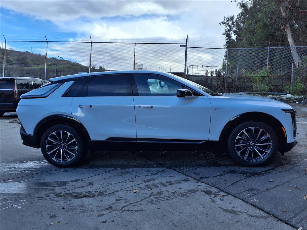 2026 Cadillac Lyriq Sport photo 4