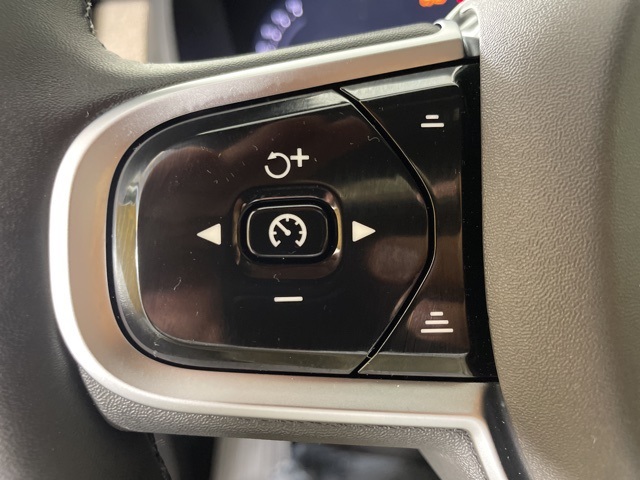 2026 Volvo XC90 B5 AWD Core photo 24