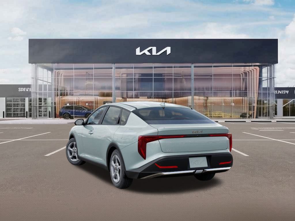 2025 Kia K4 LXS photo 3