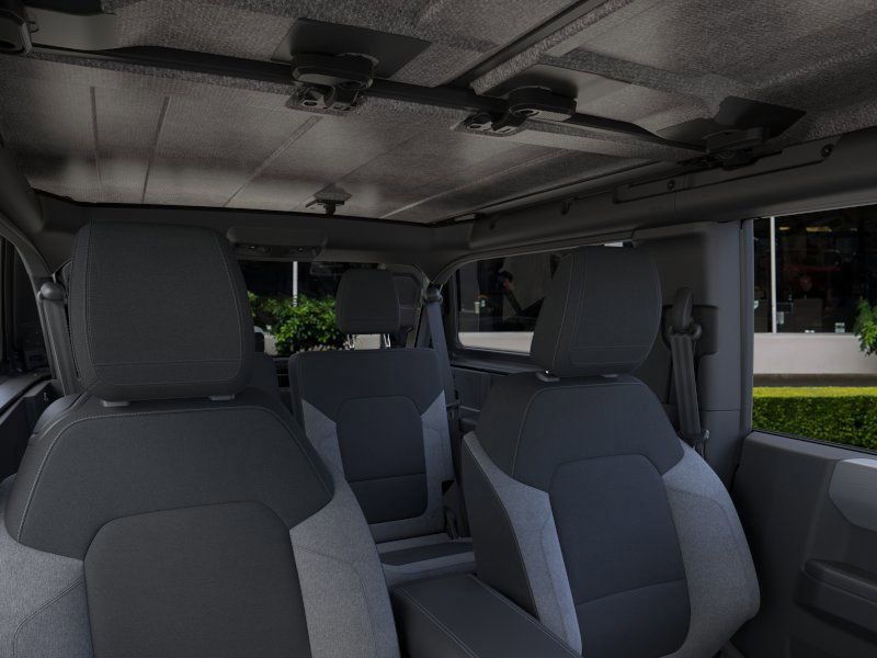 2025 Ford Bronco Base photo 10