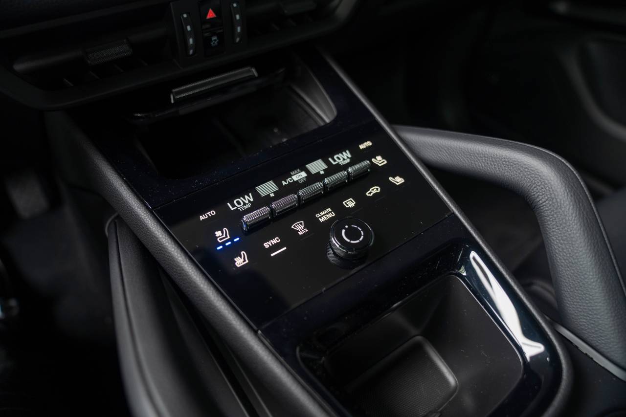 2025 Porsche Cayenne Coupe photo 21