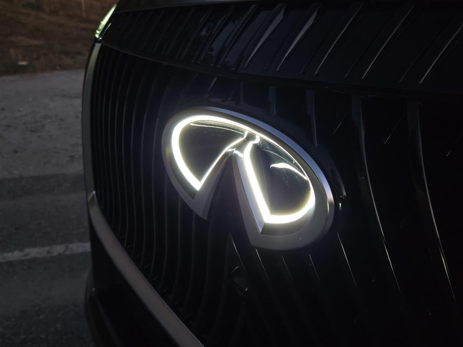 2025 Infiniti QX80 Luxe photo 21