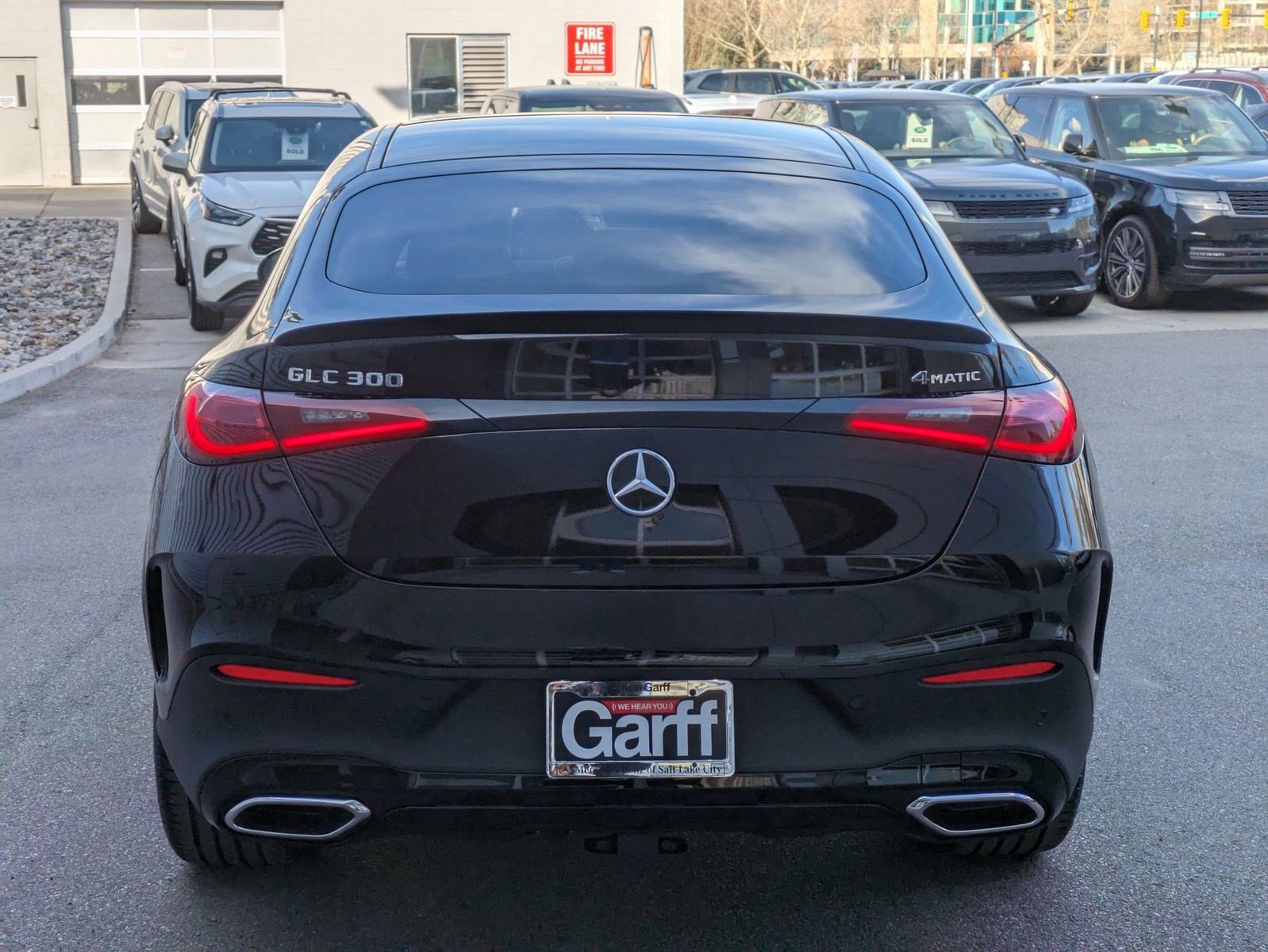 2025 Mercedes Benz GLC 300 4MATIC photo 4