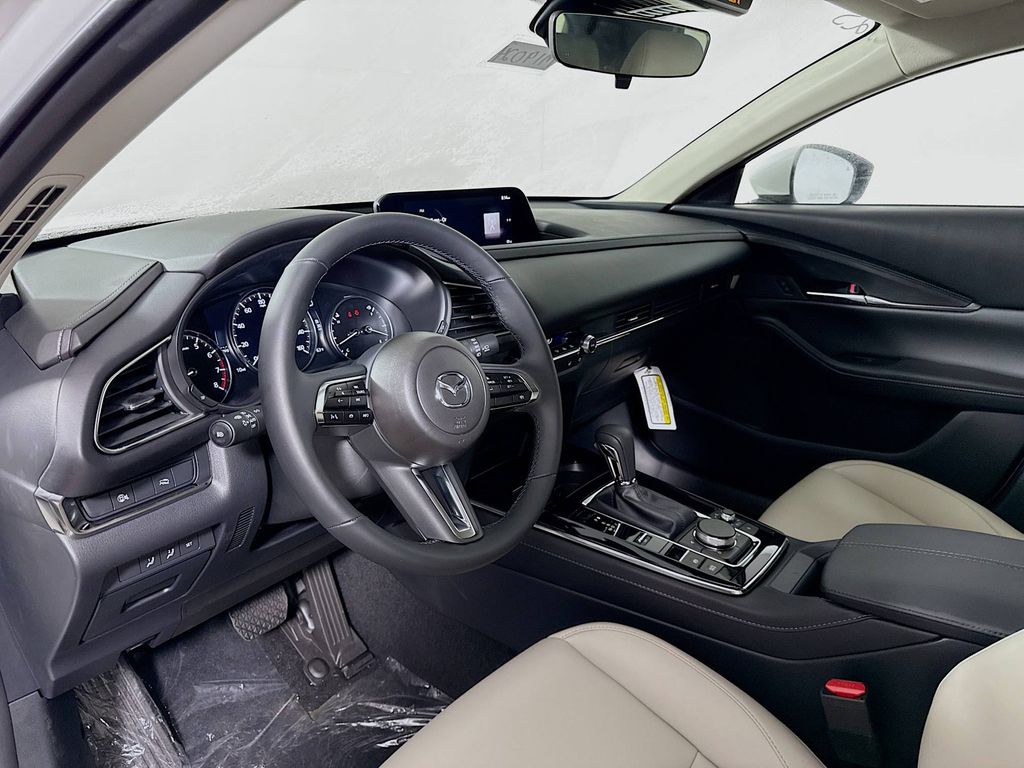 2025 Mazda CX-30 2.5 S Preferred photo 8