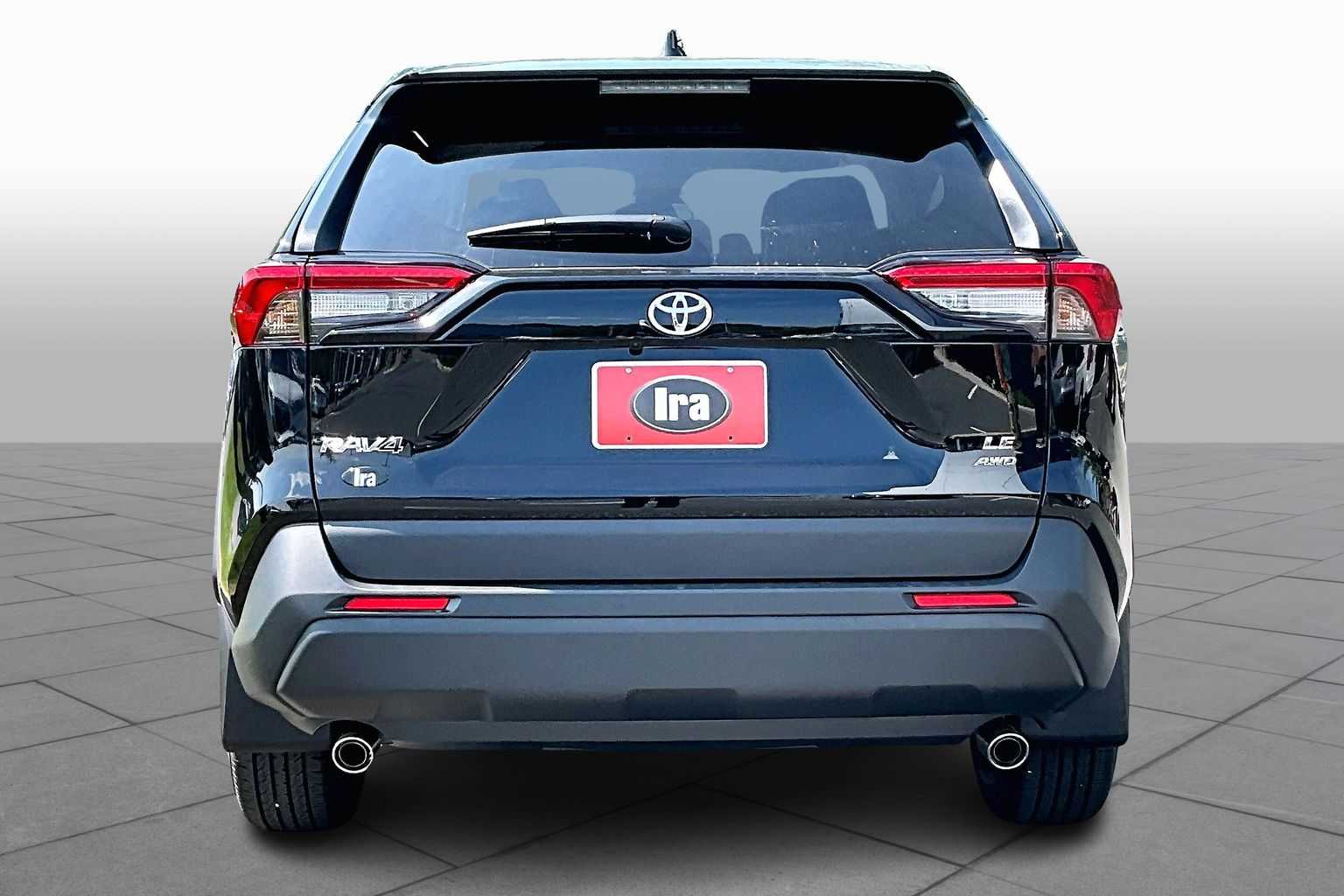 2025 Toyota RAV4 LE photo 4