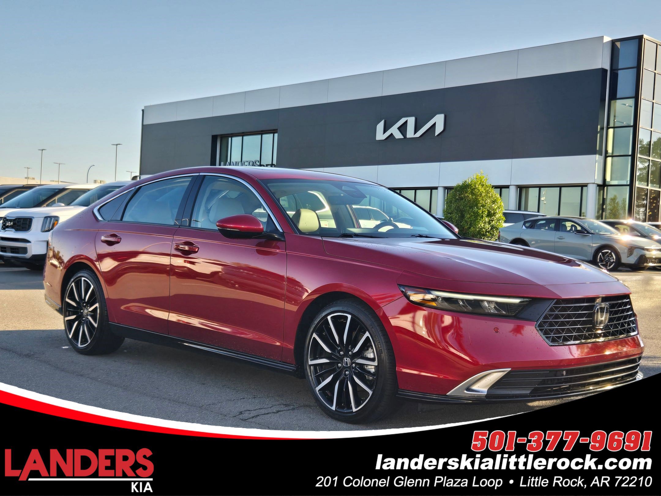 2023 Honda Accord Hybrid Touring's photo