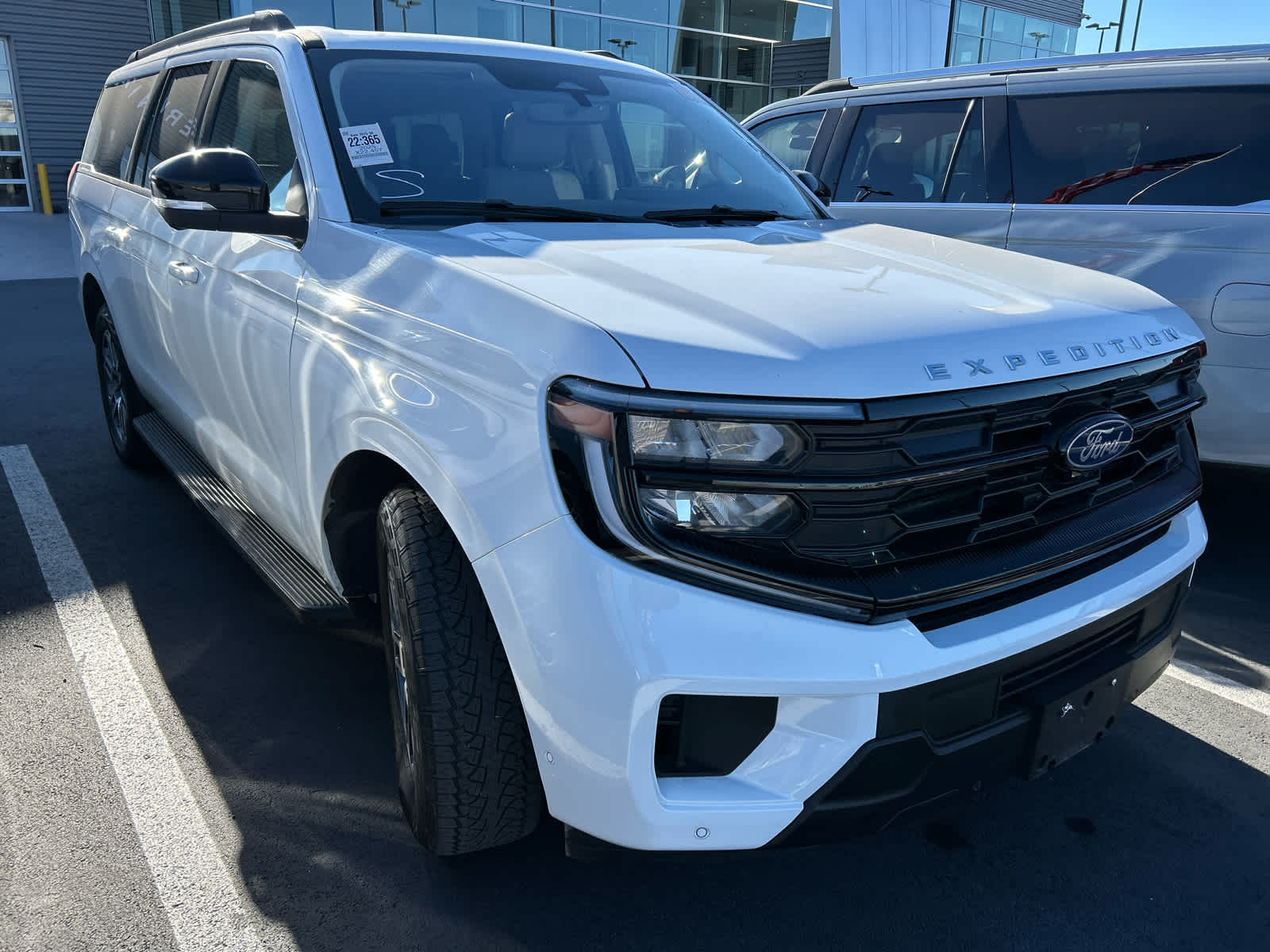 2025 Ford Expedition Active's photo