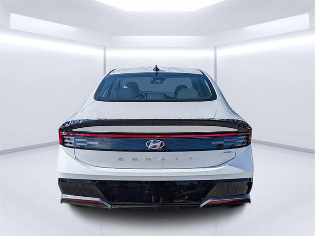2025 Hyundai Sonata Hybrid SEL photo 4