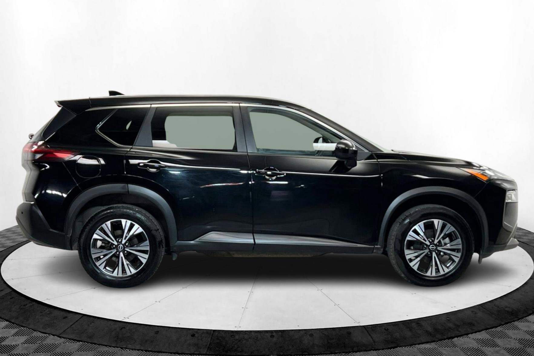 2023 Nissan Rogue SV photo 6