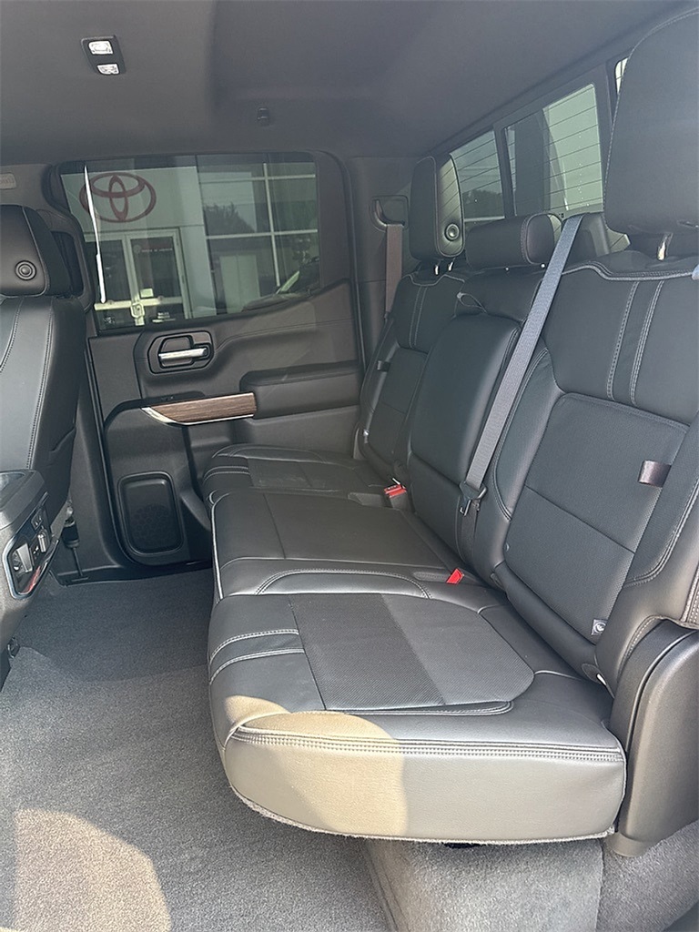 2020 Chevrolet Silverado 1500 High Country photo 13