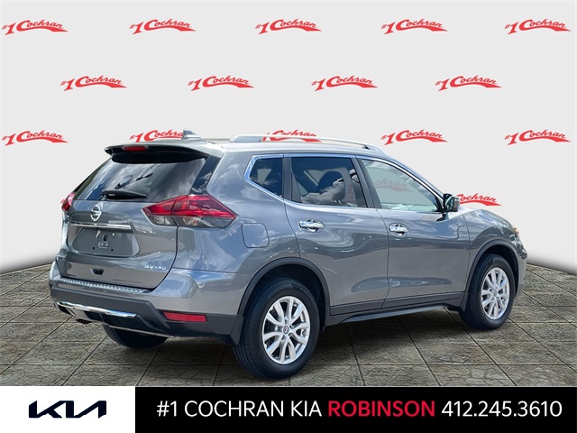 2018 Nissan Rogue SV photo 3