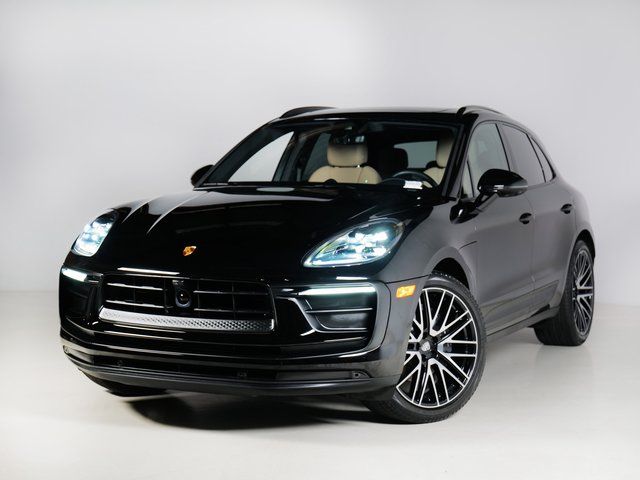 2025 Porsche Macan's photo