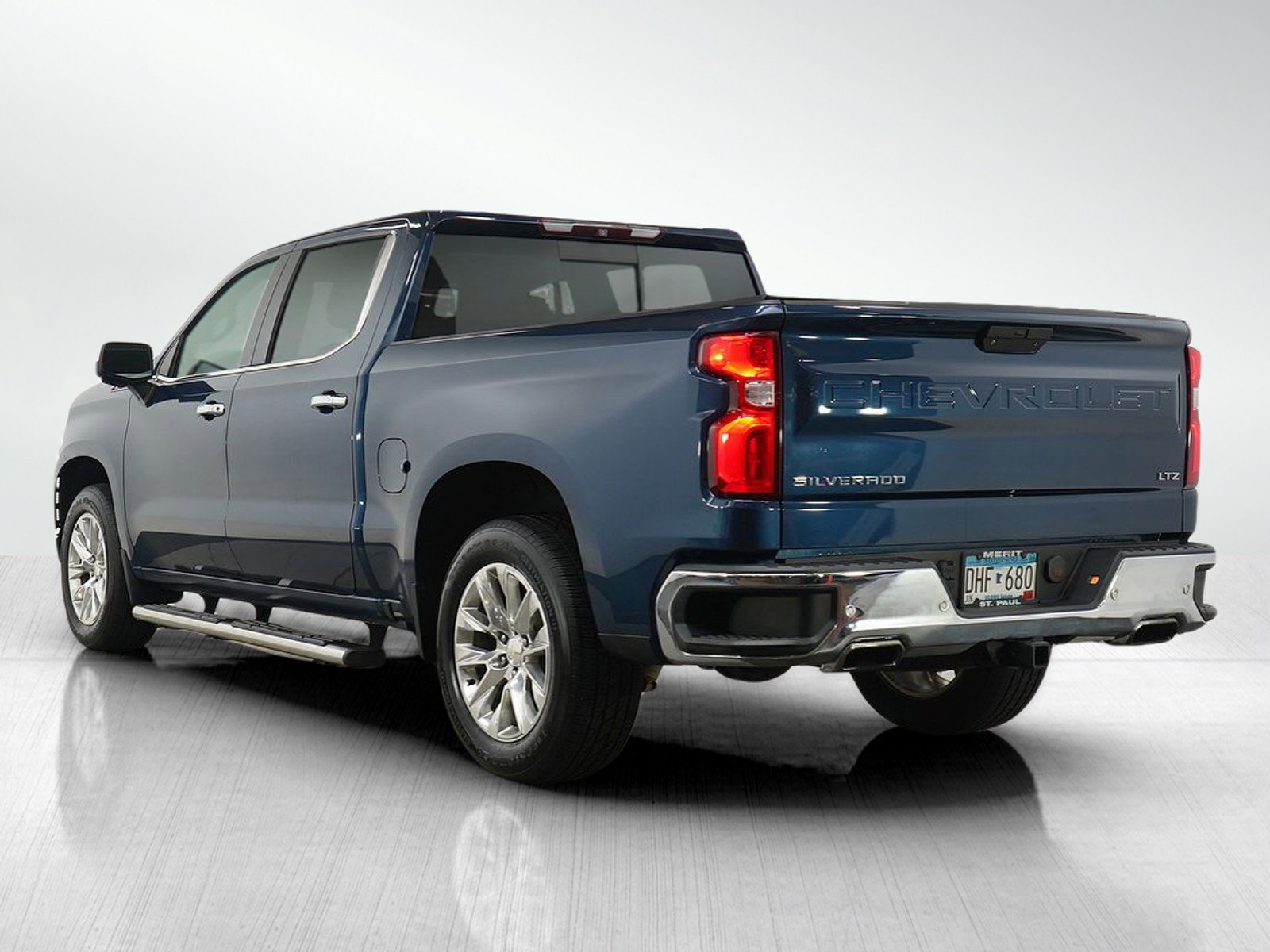2019 Chevrolet Silverado 1500 LTZ photo 2