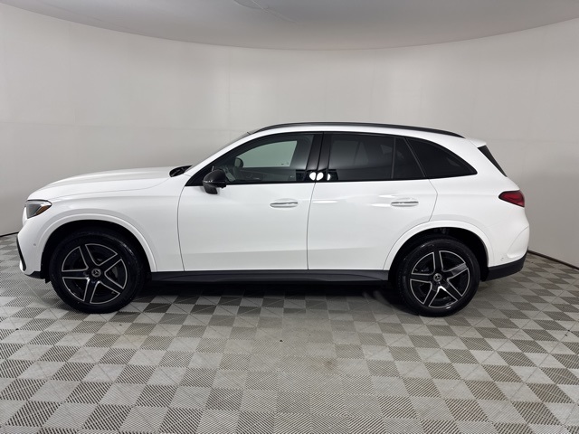 2026 Mercedes Benz GLC 300 4MATIC photo 4