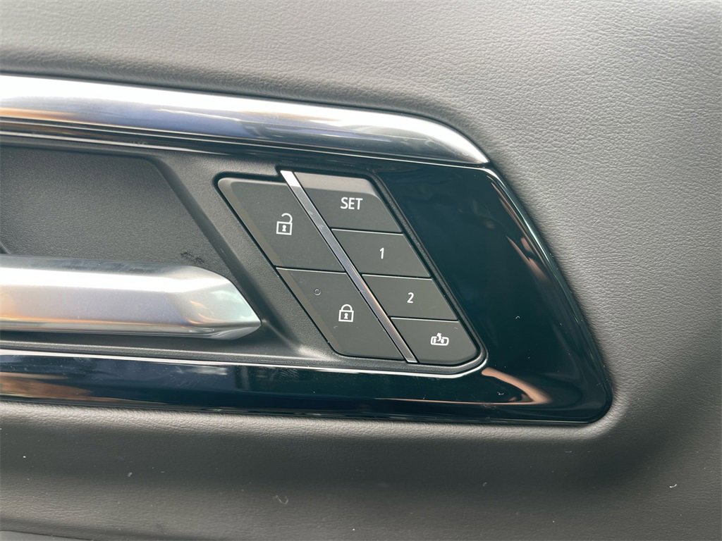 2025 Chevrolet Tahoe LT photo 10