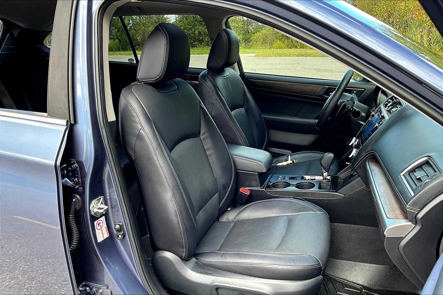 2018 Subaru Outback Limited photo 7