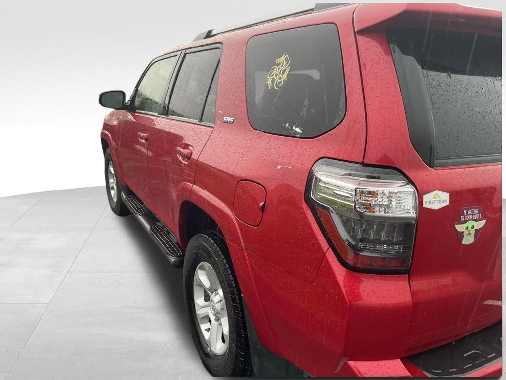 2019 Toyota 4Runner SR5 photo 15