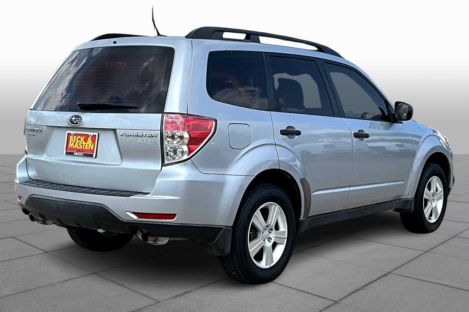 2013 Subaru Forester 2.5X photo 11