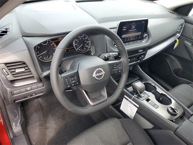 2026 Nissan Rogue SV photo 9