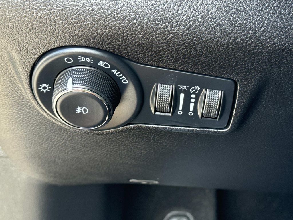 2022 Jeep Compass Limited photo 33