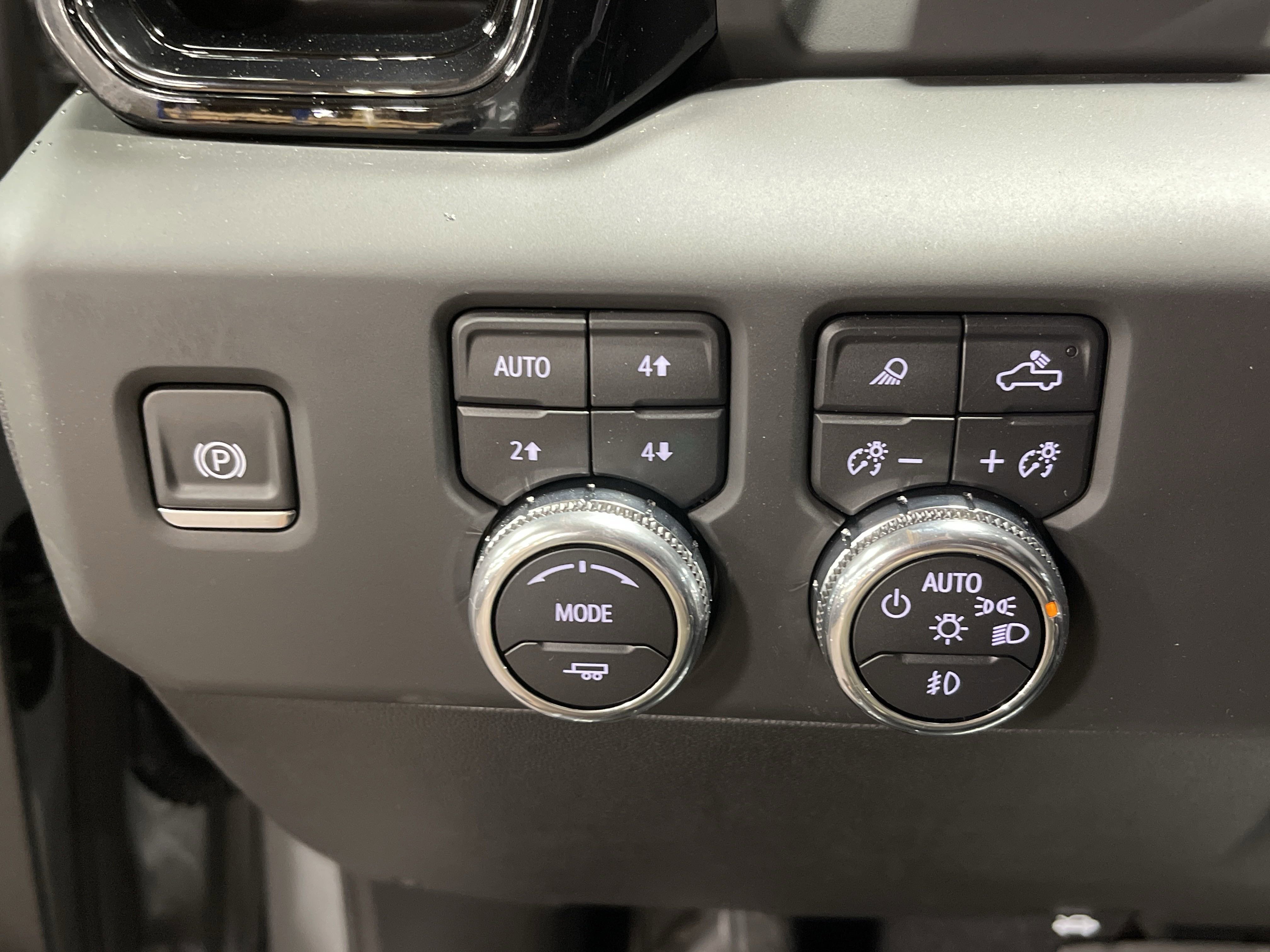 2025 Gmc Sierra 2500 HD AT4X photo 10