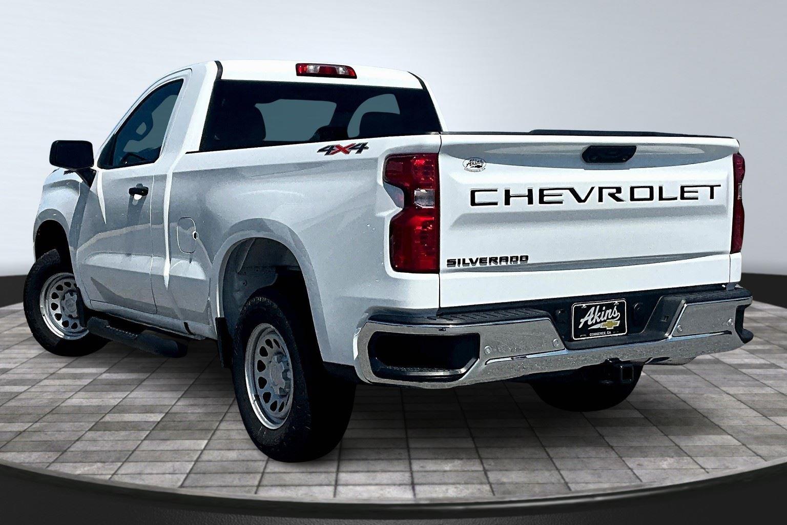 2025 Chevrolet Silverado 1500 photo 3