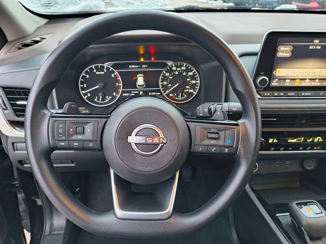 2023 Nissan Rogue SV photo 2